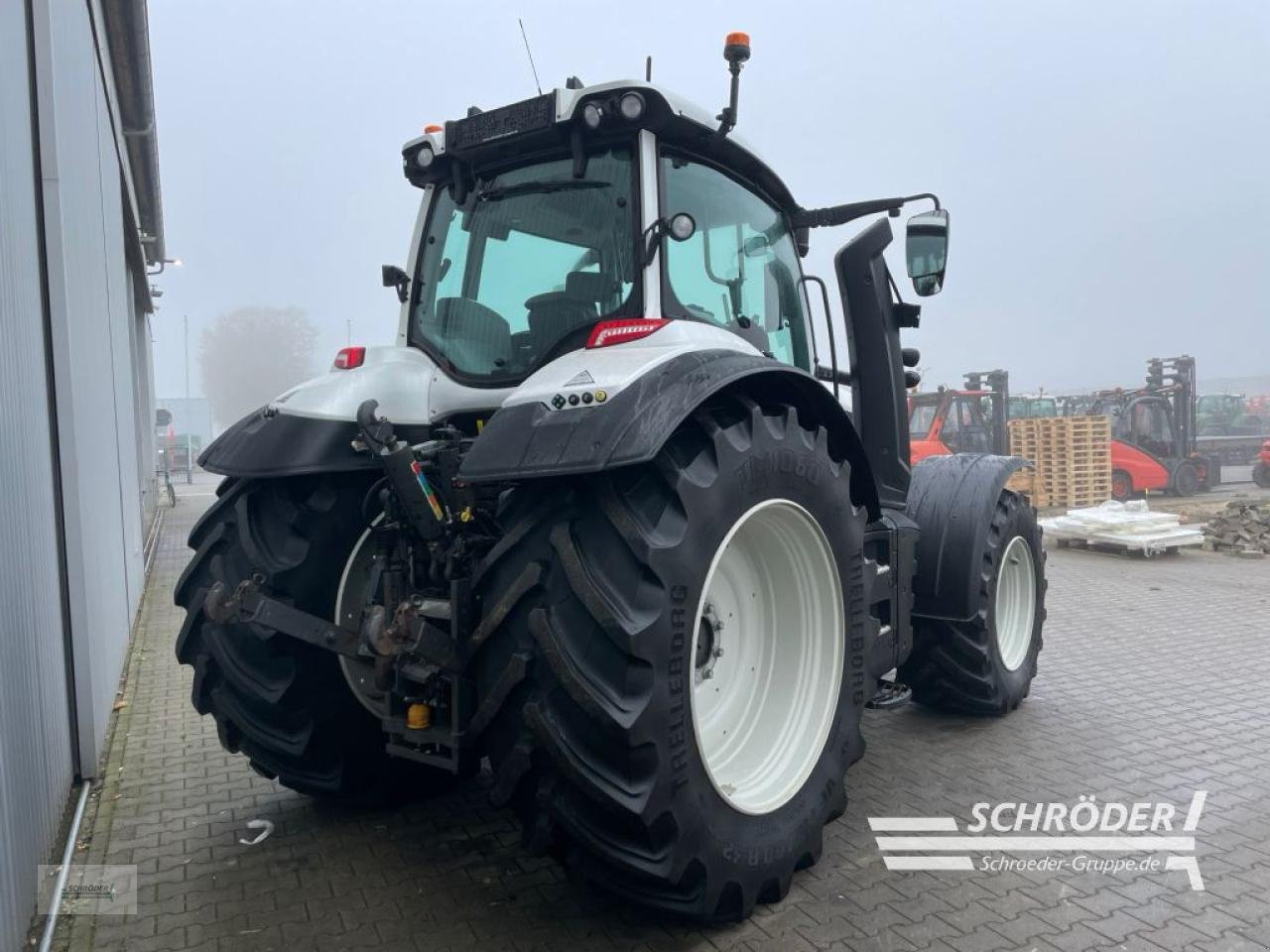 Traktor van het type Valtra T 175 ED SMARTTOUCH | RTK | UNLIMITED, Gebrauchtmaschine in Wildeshausen (Foto 3)